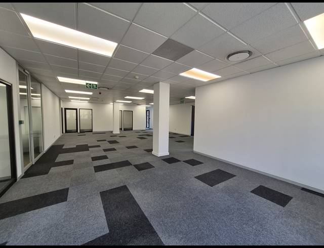 677M² OFFICE TO LET IN SANDTON CENTRAL